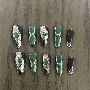 Green and Black Nail Art Set